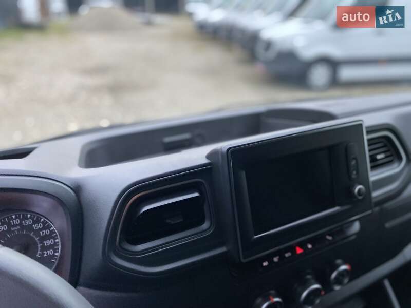 Грузовой фургон Renault Master 2021 в Хусте