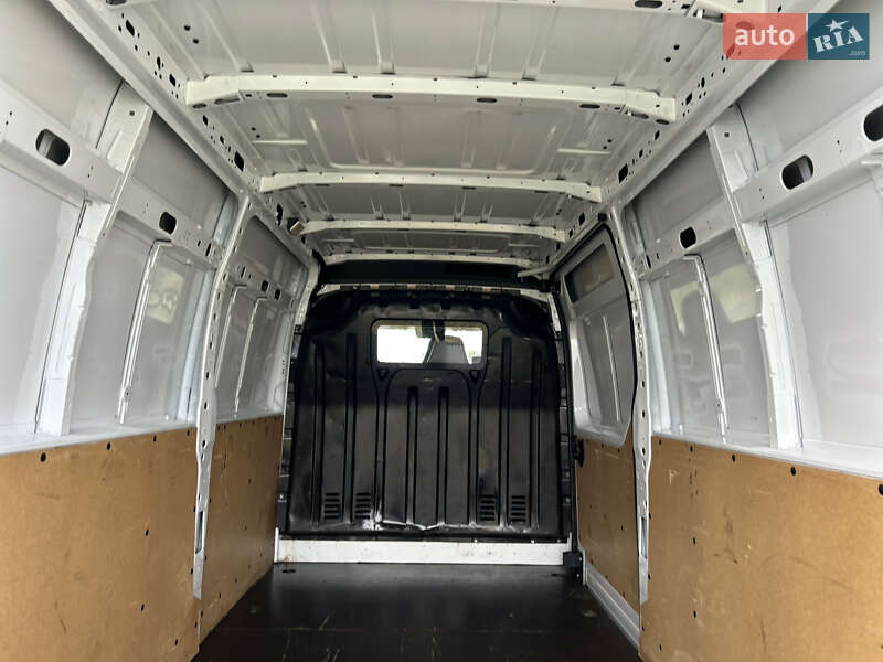 Грузовой фургон Renault Master 2023 в Стрые