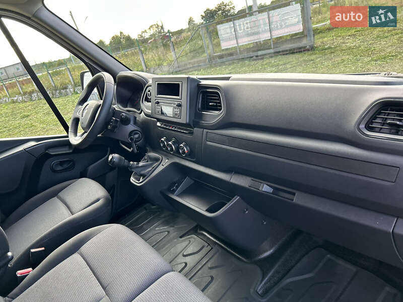 Грузовой фургон Renault Master 2023 в Стрые