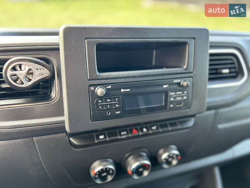 Грузовой фургон Renault Master 2023 в Стрые