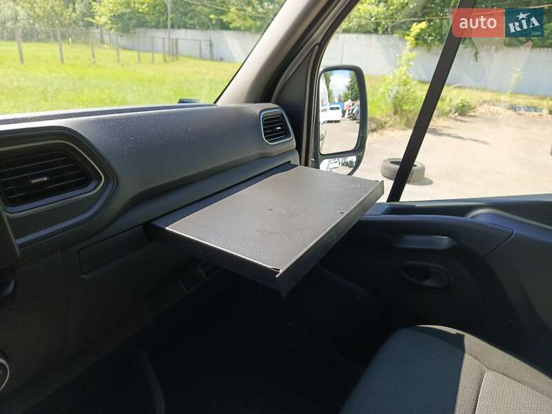 Вантажний фургон Renault Master 2021 в Києві