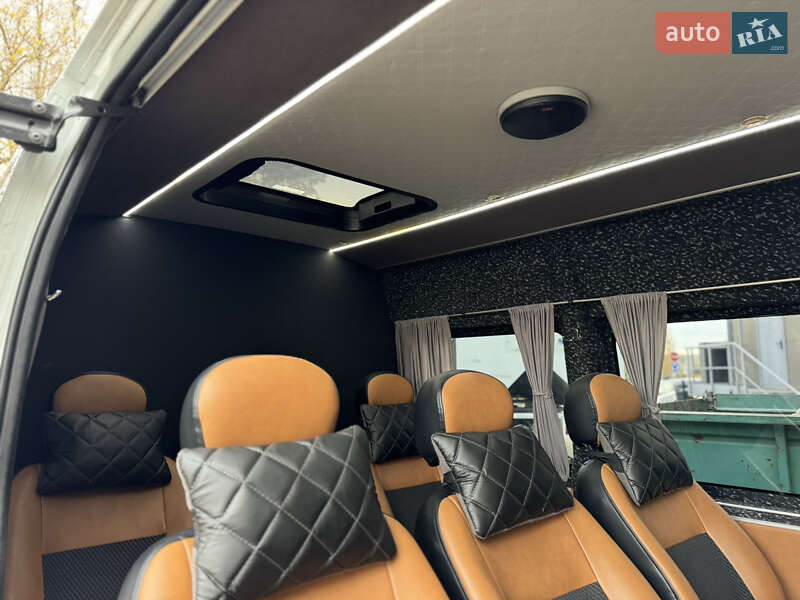 Микроавтобус Renault Master 2015 в Киеве