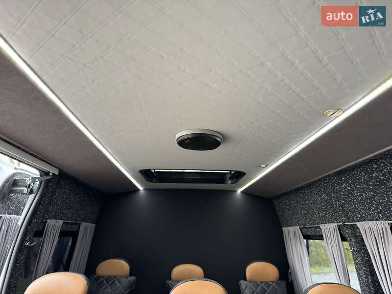 Микроавтобус Renault Master 2015 в Киеве