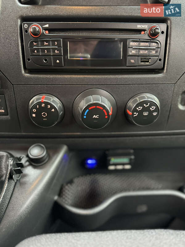 Микроавтобус Renault Master 2015 в Киеве