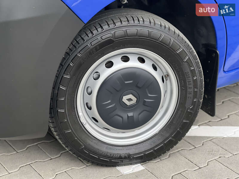 Вантажний фургон Renault Master 2020 в Дубні