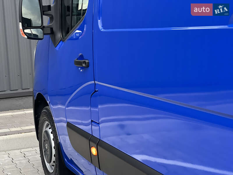 Вантажний фургон Renault Master 2020 в Дубні