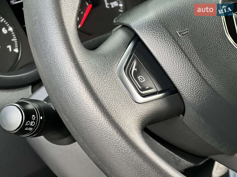 Вантажний фургон Renault Master 2020 в Дубні