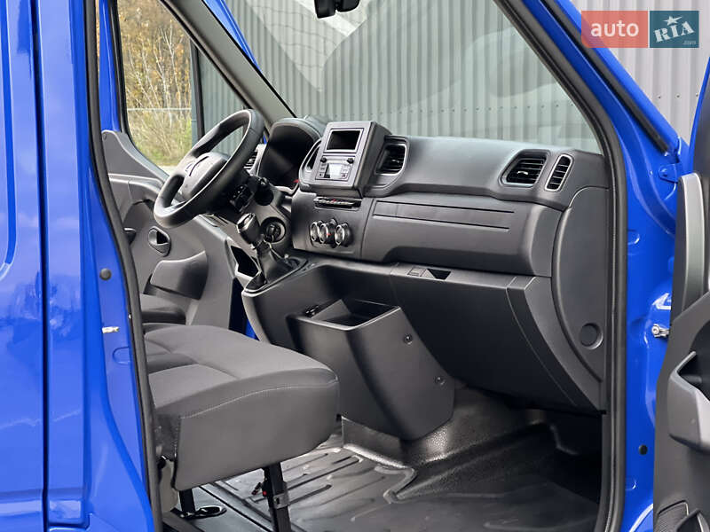 Вантажний фургон Renault Master 2020 в Дубні