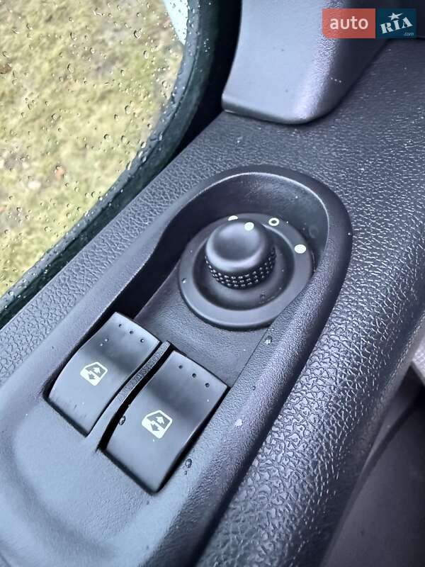 Грузовой фургон Renault Master 2017 в Львове