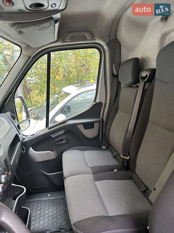 Грузовой фургон Renault Master 2015 в Киеве