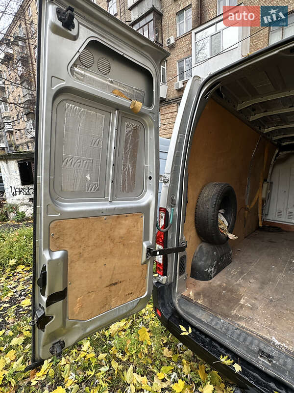 Грузовой фургон Renault Master 2015 в Киеве