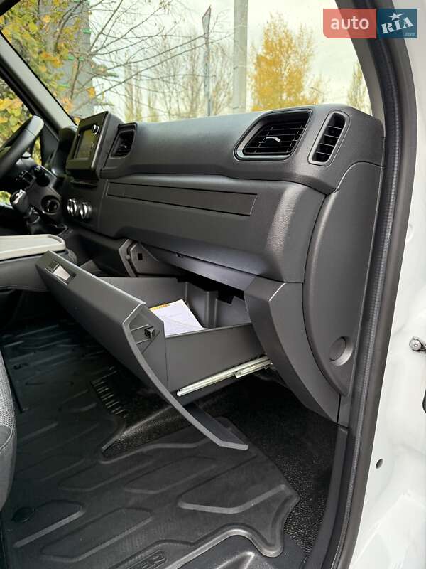 Грузовой фургон Renault Master 2021 в Киеве