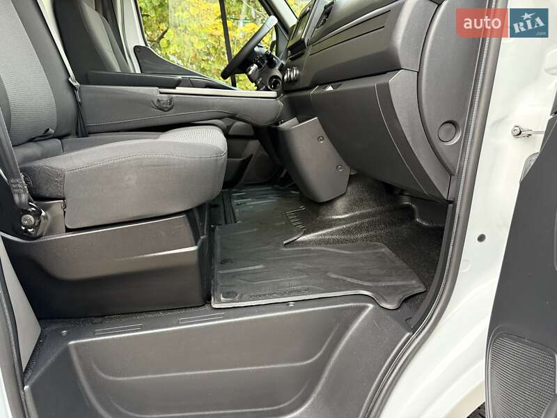 Грузовой фургон Renault Master 2021 в Киеве