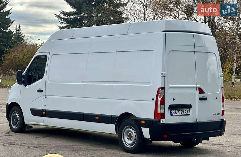 Вантажний фургон Renault Master 2017 в Кропивницькому