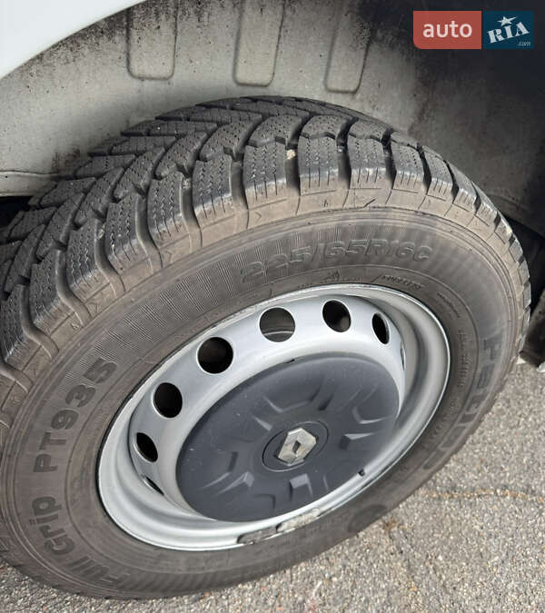 Вантажний фургон Renault Master 2017 в Кропивницькому