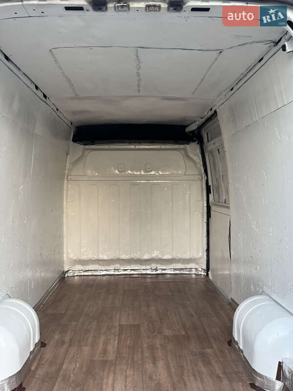 Грузовой фургон Renault Master 2007 в Бориславе