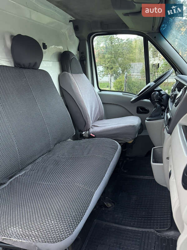 Грузовой фургон Renault Master 2007 в Бориславе