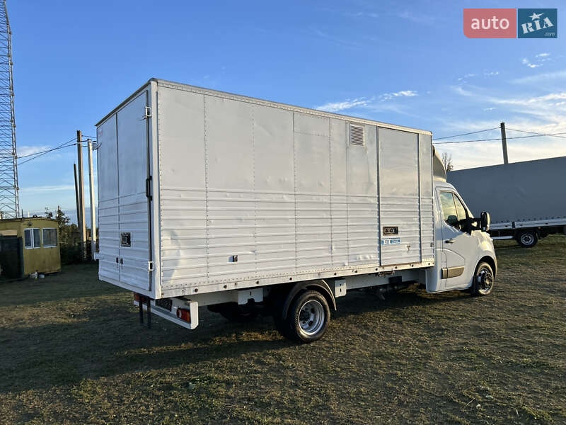 Грузовой фургон Renault Master 2018 в Стрые