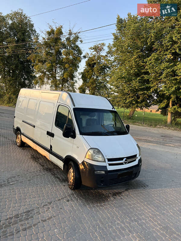 Грузовой фургон Renault Master 2005 в Львове
