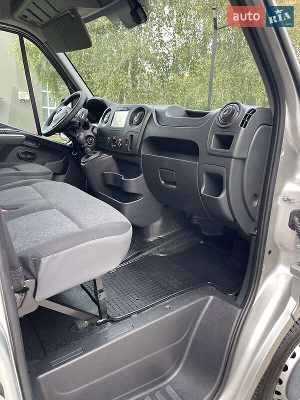 Грузовой фургон Renault Master 2018 в Луцке