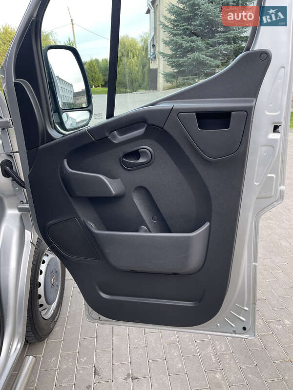 Грузовой фургон Renault Master 2018 в Луцке