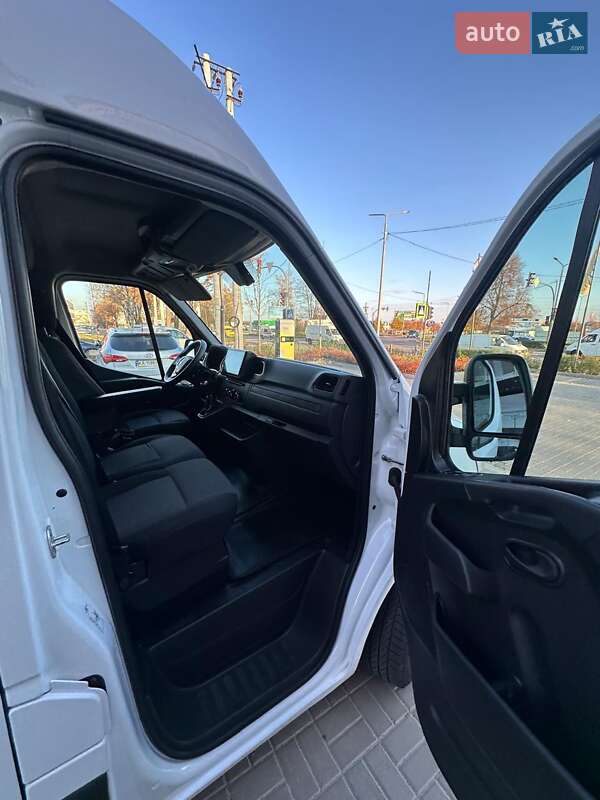 Грузовой фургон Renault Master 2022 в Киеве