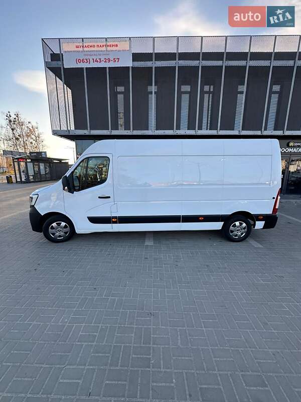 Грузовой фургон Renault Master 2022 в Киеве