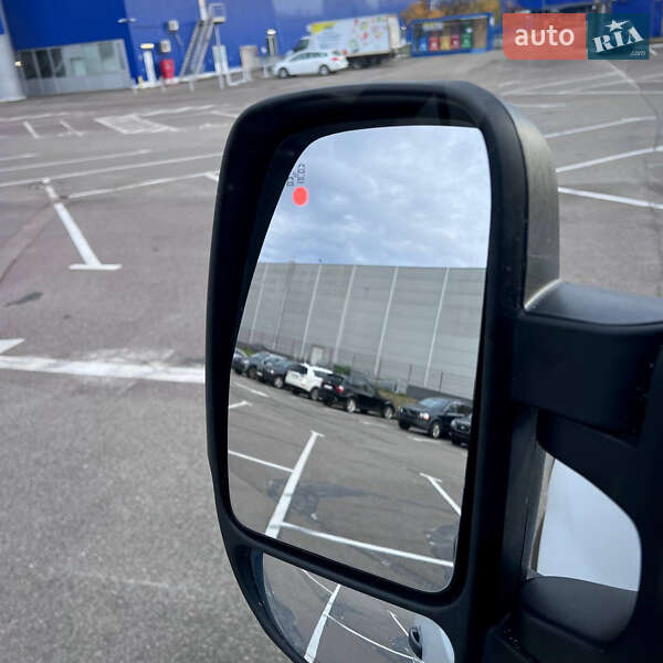 Вантажний фургон Renault Master 2020 в Києві