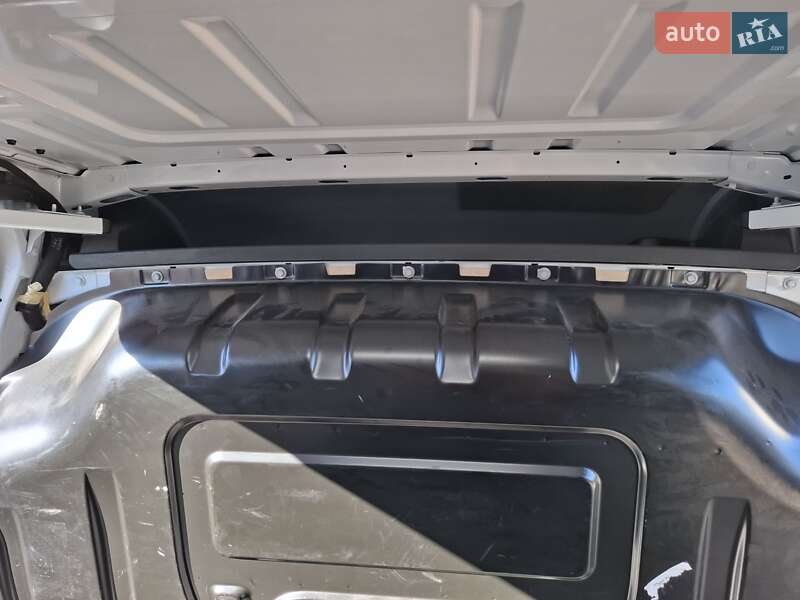 Вантажний фургон Renault Master 2022 в Івано-Франківську