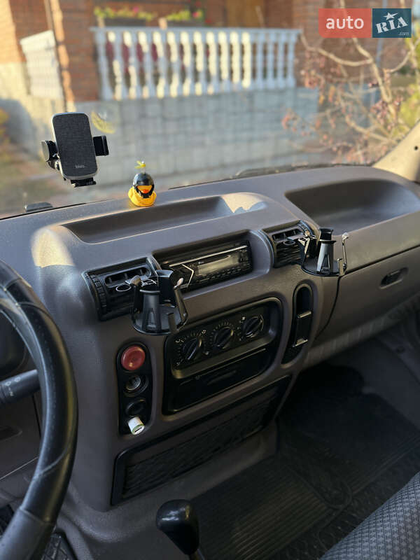 Вантажний фургон Renault Master 1999 в Любомлі