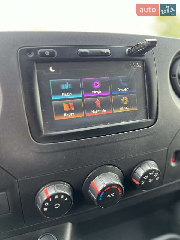 Грузовой фургон Renault Master 2017 в Луцке