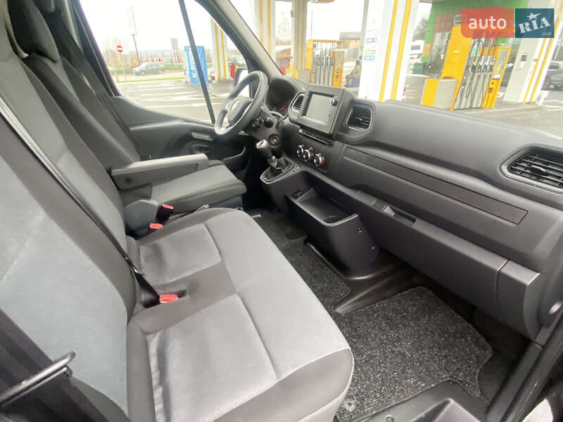 Вантажний фургон Renault Master 2021 в Ірпені