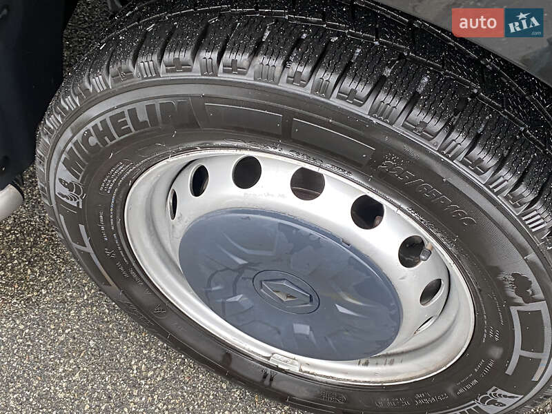 Вантажний фургон Renault Master 2021 в Ірпені