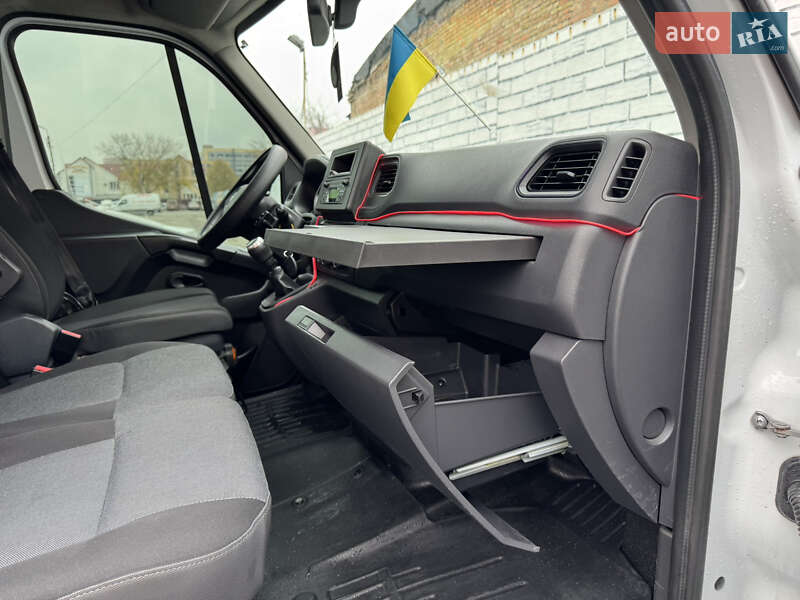 Вантажний фургон Renault Master 2021 в Києві
