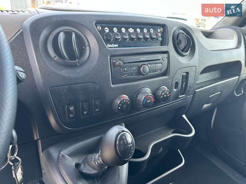 Мінівен Renault Master 2016 в Дубні