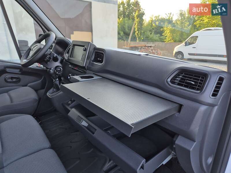 Грузовой фургон Renault Master 2022 в Дубно