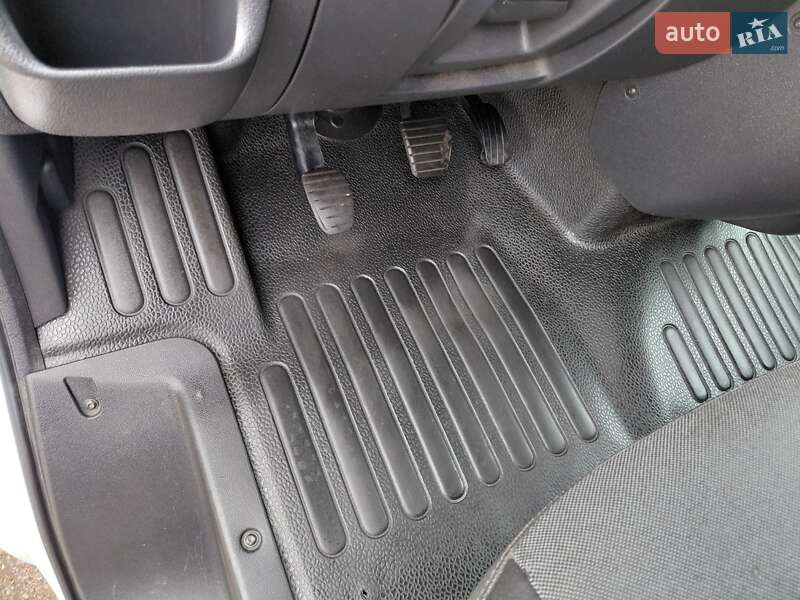 Грузовой фургон Renault Master 2016 в Ивано-Франковске