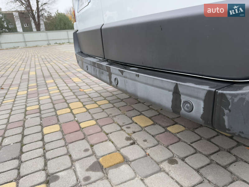 Мінівен Renault Master 2015 в Луцьку