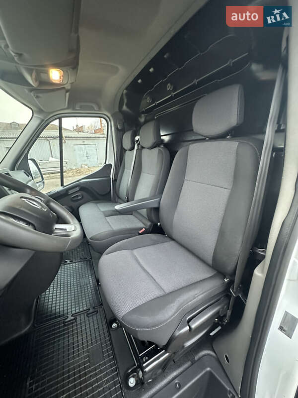 Грузовой фургон Renault Master 2021 в Луцке