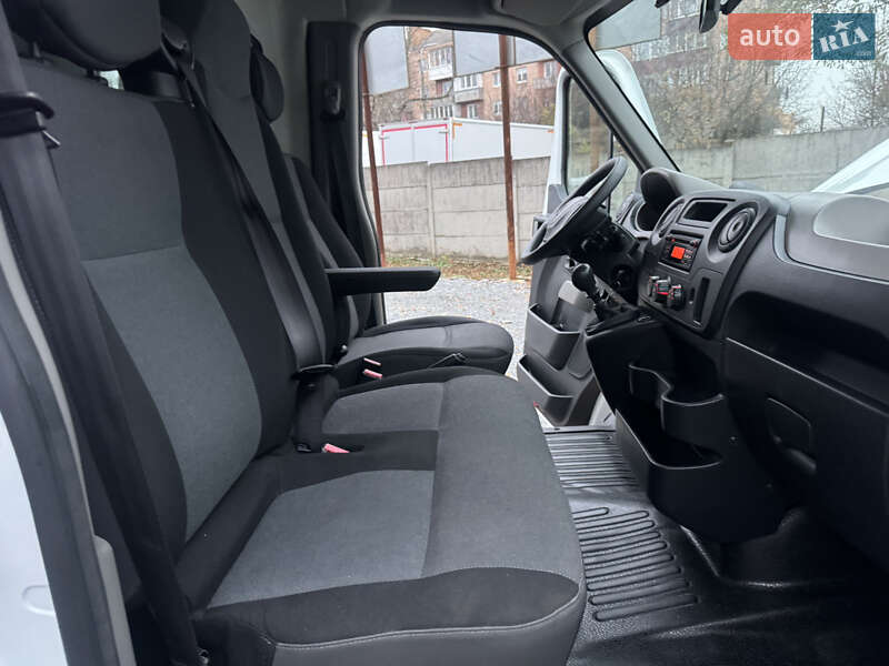 Другие грузовики Renault Master 2016 в Ровно