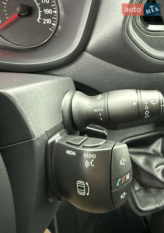 Грузовой фургон Renault Master 2023 в Киеве