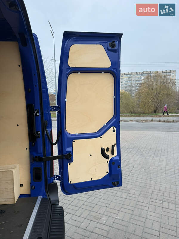 Грузовой фургон Renault Master 2023 в Киеве