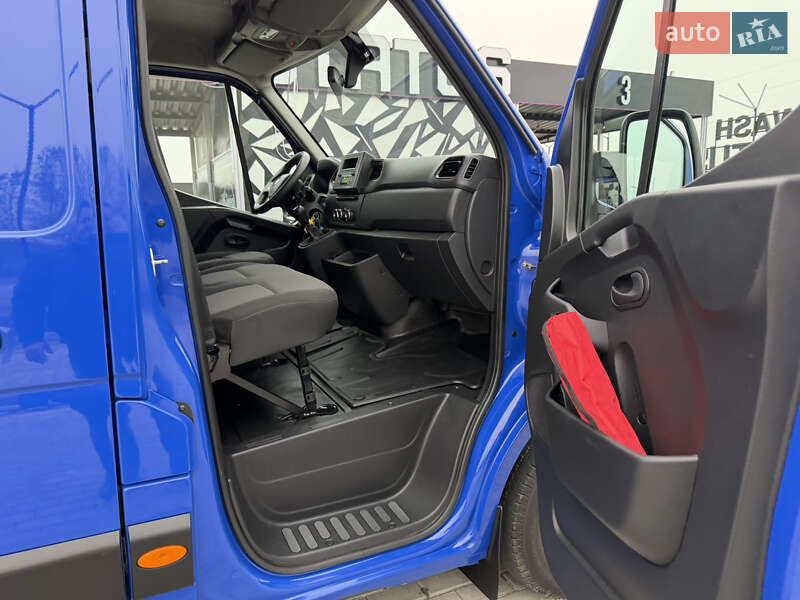 Грузовой фургон Renault Master 2022 в Дубно