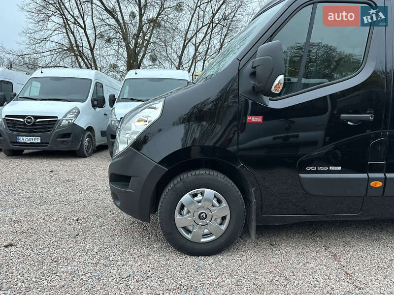 Вантажний фургон Renault Master 2018 в Рівному