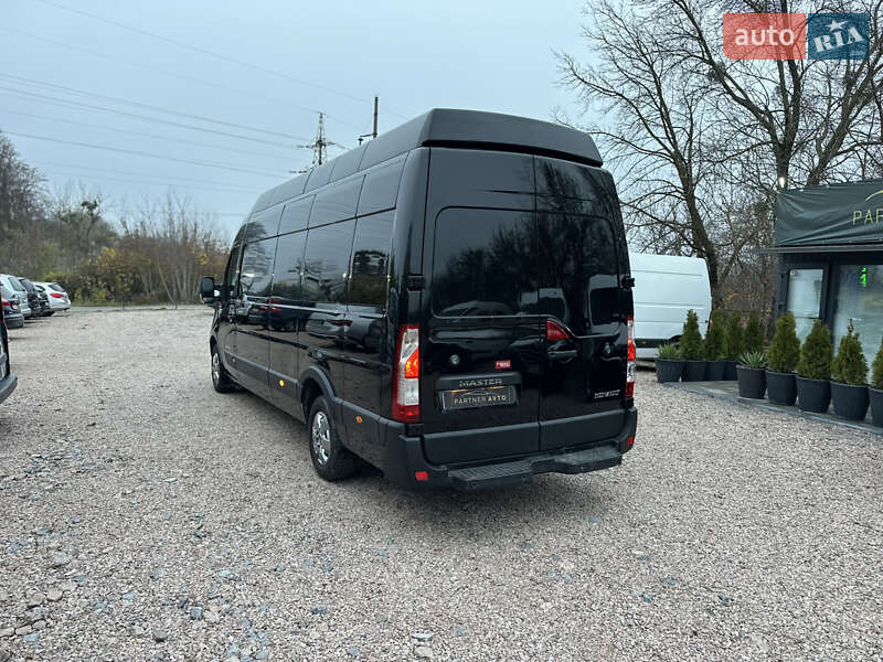 Вантажний фургон Renault Master 2018 в Рівному