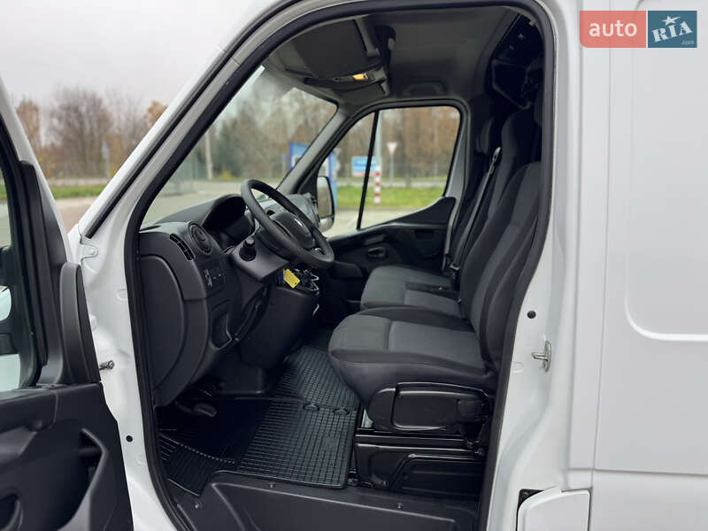 Вантажний фургон Renault Master 2019 в Дубні