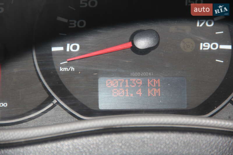 Грузовой фургон Renault Master 2014 в Чернигове