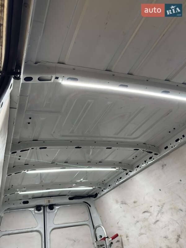 Грузовой фургон Renault Master 2015 в Киеве