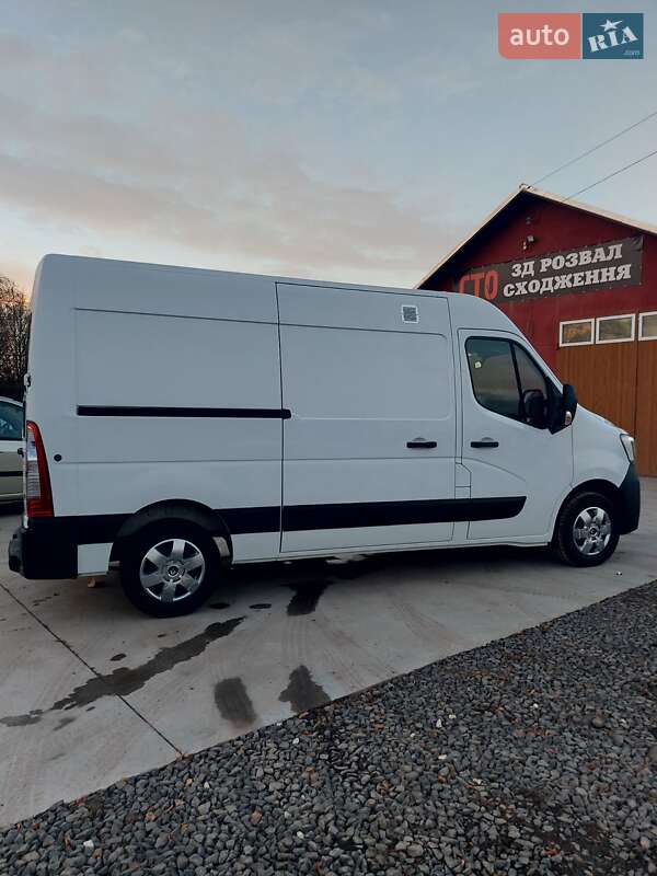 Грузовой фургон Renault Master 2021 в Млинове