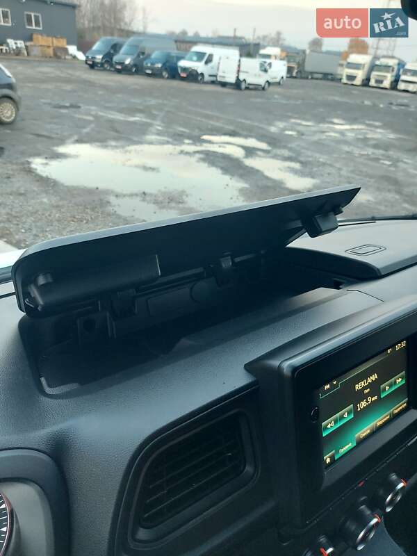 Грузовой фургон Renault Master 2021 в Млинове